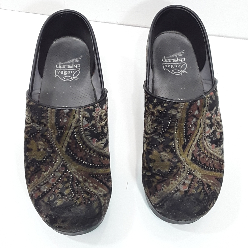 Dansko vegan leather nursing comfortable clogs